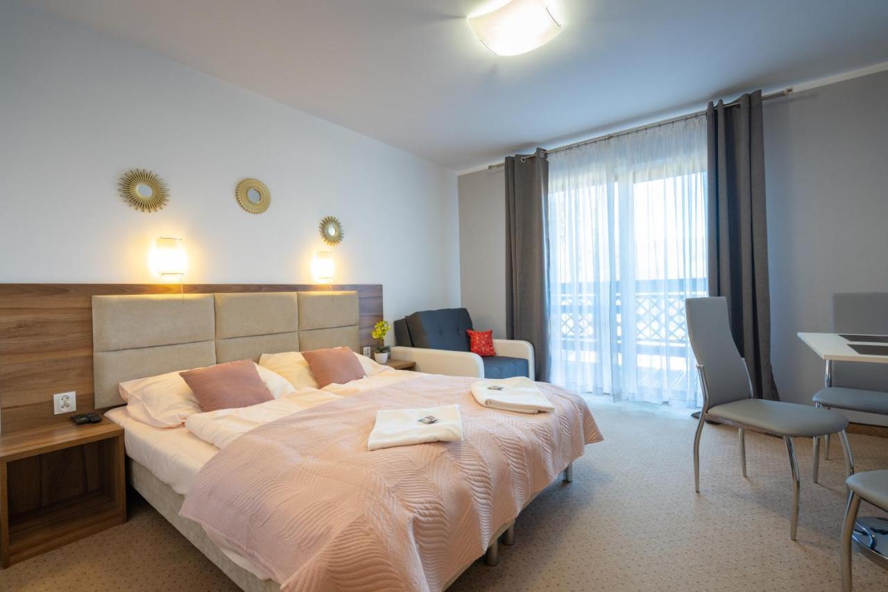 Apartamenty Trzy Sosny Okrzei 1C Sklářská Poruba Exteriér fotografie