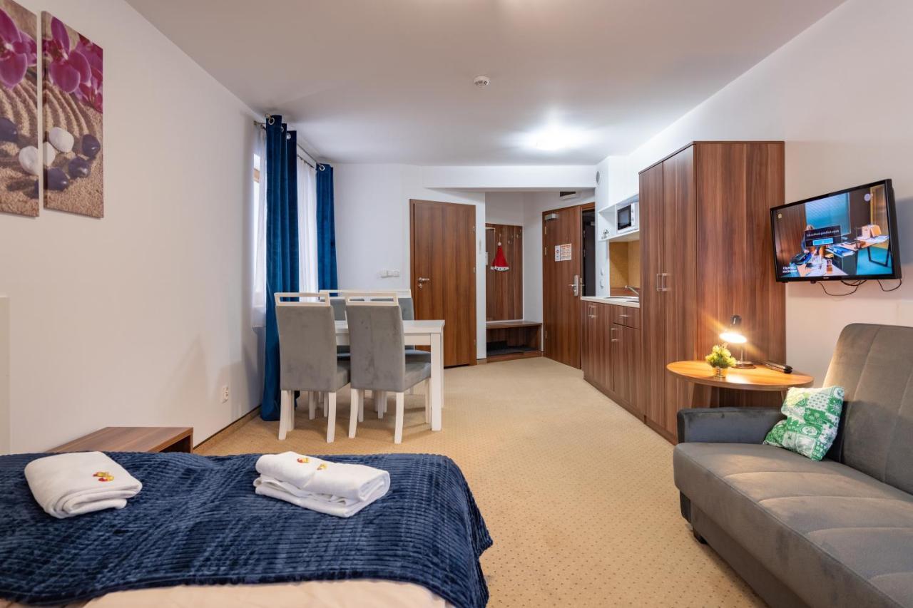 Apartamenty Trzy Sosny Okrzei 1C Sklářská Poruba Exteriér fotografie