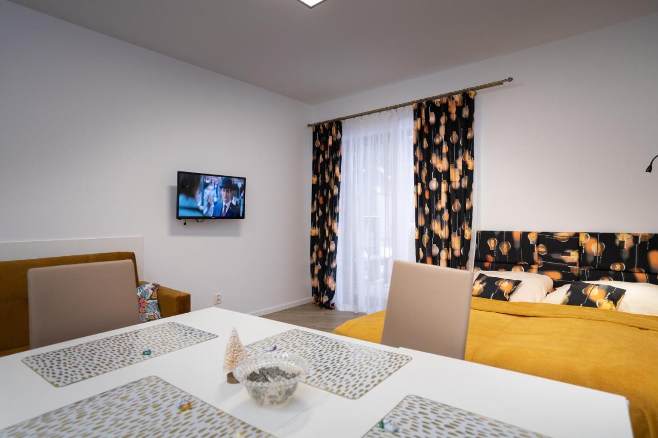 Apartamenty Trzy Sosny Okrzei 1C Sklářská Poruba Exteriér fotografie