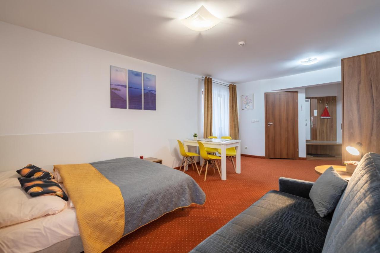 Apartamenty Trzy Sosny Okrzei 1C Sklářská Poruba Exteriér fotografie