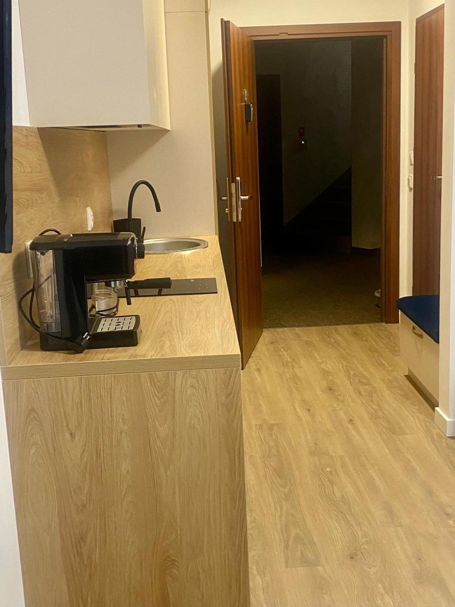 Apartamenty Trzy Sosny Okrzei 1C Sklářská Poruba Exteriér fotografie